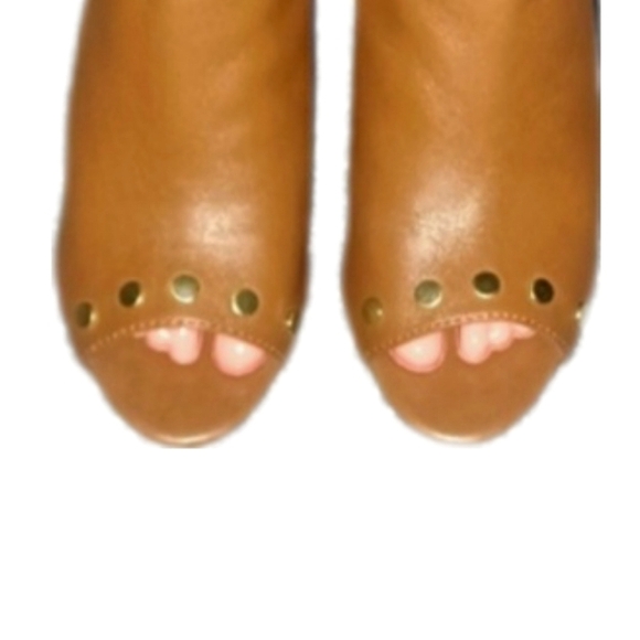 Vince Camuto Caramel Brown Leather Shoes - Picture 3 of 5